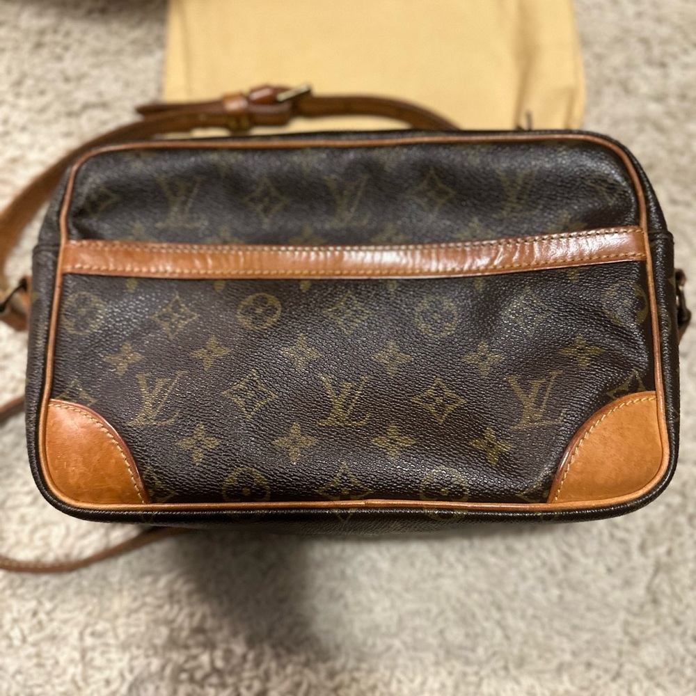 🙌🏼🙌🏼🙌🏼AUTHENTIC LOUIS VUITTON CROSSBODY🙌🏼🙌🏼🙌🏼 - Picture 11 of 12